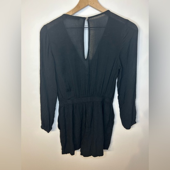 Abercrombie & Fitch Black Lined V Neck Long Sleeve Shorts Romper, Size Small - Picture 4 of 9